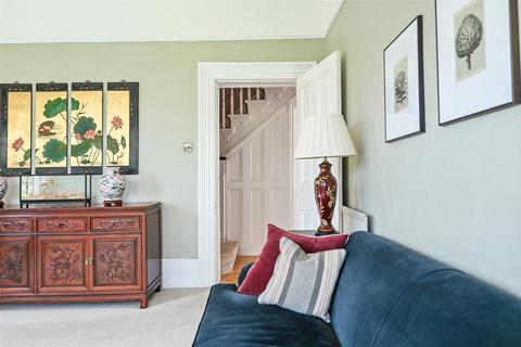 undefined, The Crescent, Romsey, Hampshire