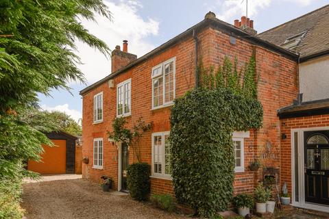 undefined, Station Road, Stoke D'abernon, KT11