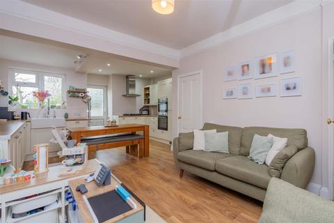 3 bedroom end of terrace house for sale, Monkmoor Road, Shrewsbury