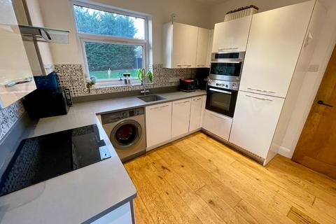 undefined, Mixes Hill Road, Luton, Bedfordshire, LU2 7TX