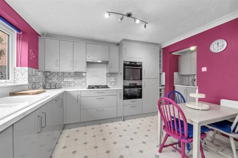 4 bedroom detached house for sale, Wyatt Close, Elmswell, Bury St. Edmunds