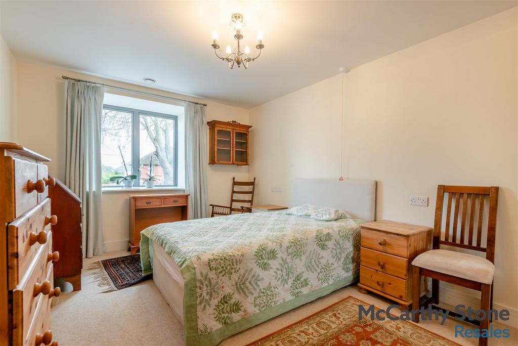 8680025-interior01.jpg