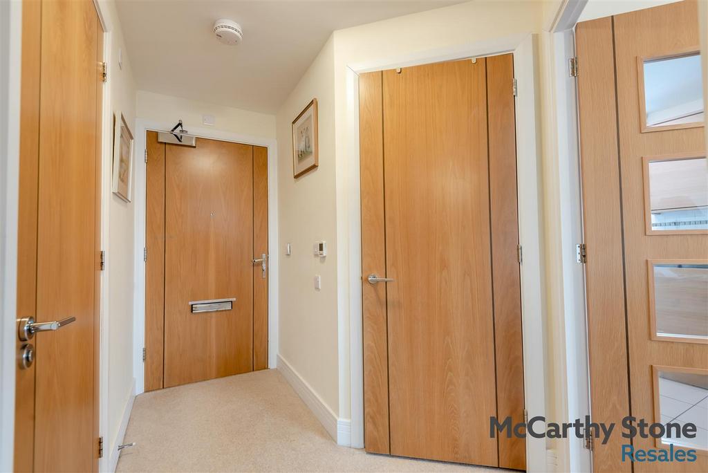 8680025-interior05.jpg