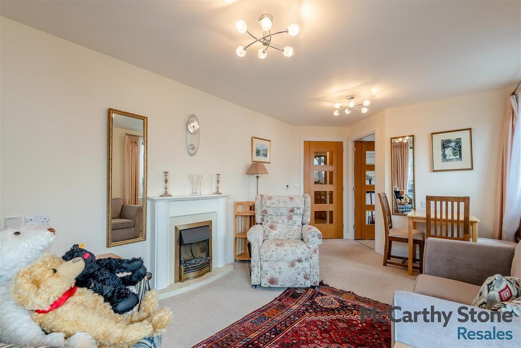 8680025-interior12.jpg