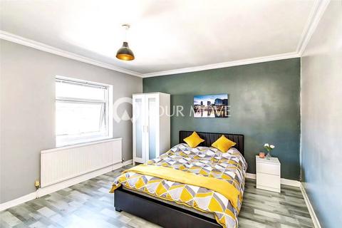 5 bedroom house to rent, Orchard Road, Hampshire PO4