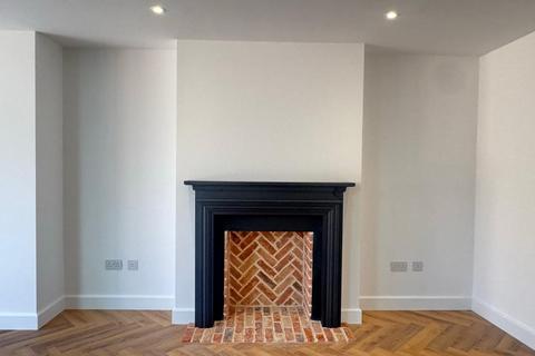 3 bedroom semi-detached bungalow for sale, Toddington Crescent, Chatham, ME5