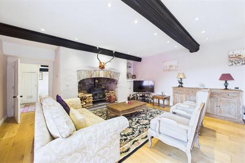3 bedroom house for sale, Character-filled listed home in Clevedon