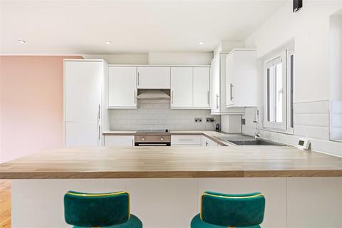 1 bedroom flat for sale, Waterside, Crayford, Kent