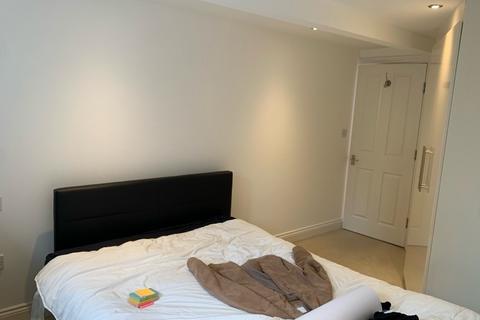 2 bedroom apartment to rent, Churchpath, London, W4
