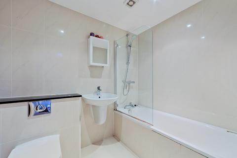 2 bedroom apartment to rent, Churchpath, London, W4