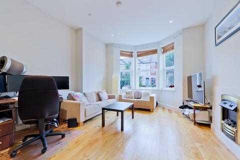 2 bedroom apartment to rent, Churchpath, London, W4