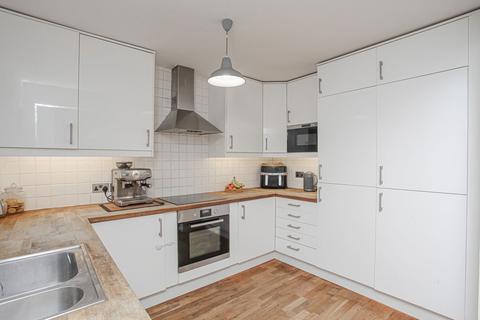 3 bedroom terraced house for sale, Sussex Drive, Banbury