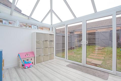 3 bedroom terraced house for sale, Sussex Drive, Banbury