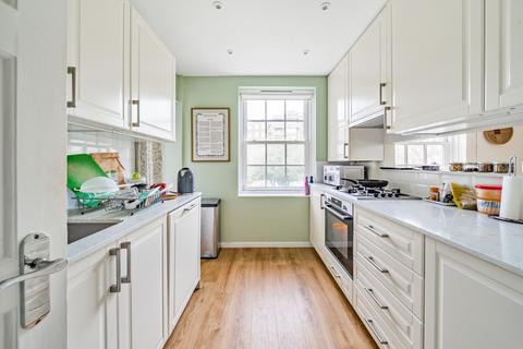 3 bedroom flat to rent, Hillcrest, Highgate, London, N6