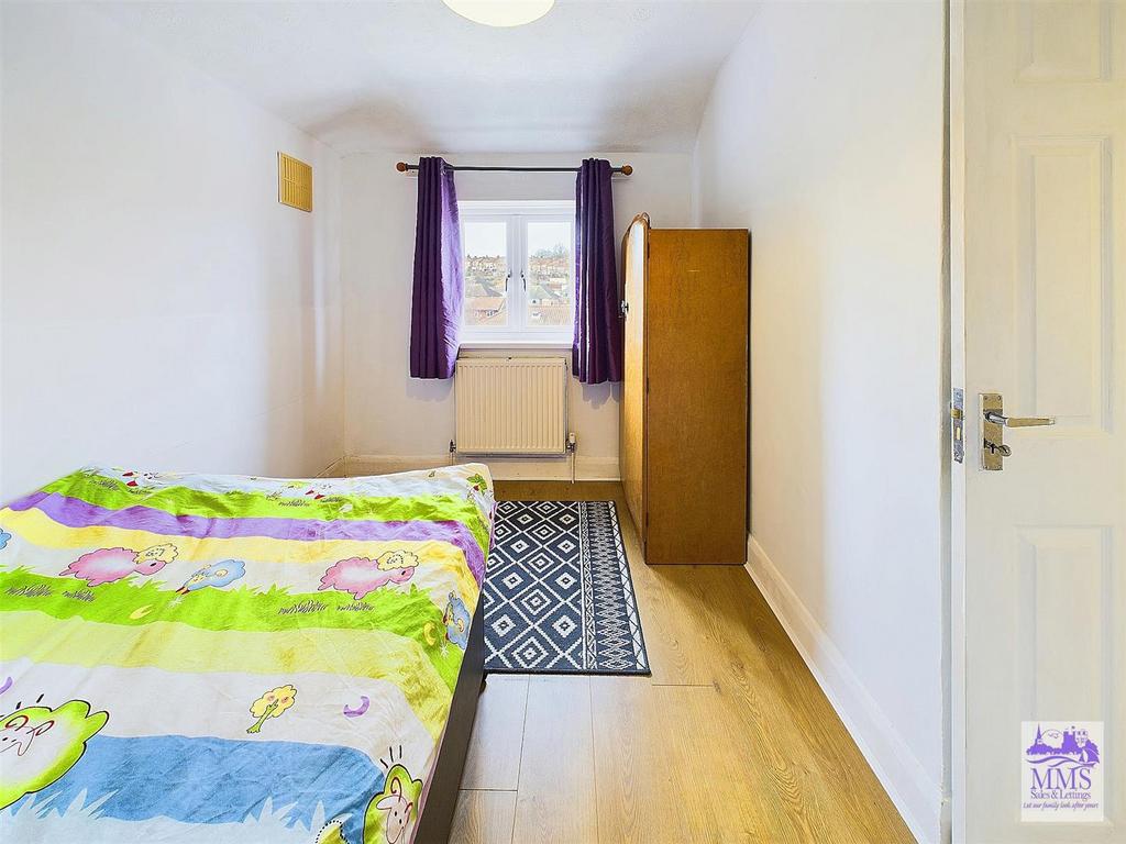 CAM02633 G0-PR0243-STILL016.jpg