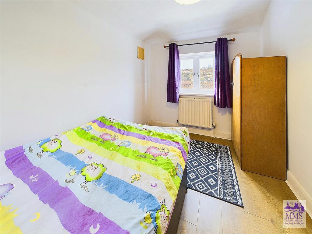 CAM02633 G0-PR0243-STILL017.jpg