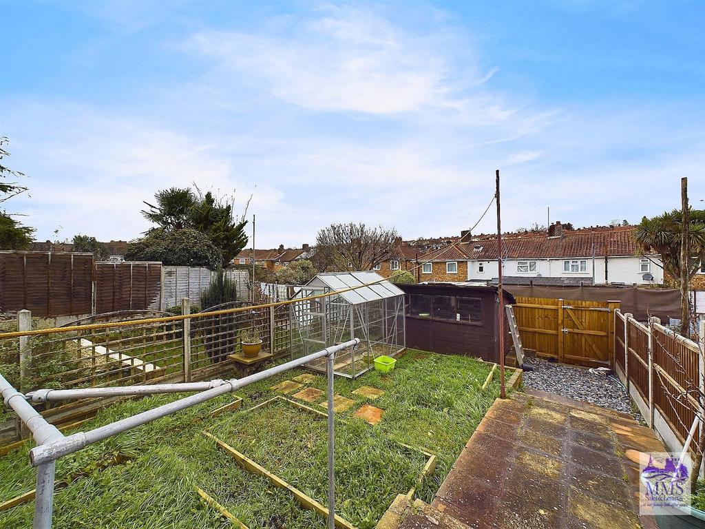 CAM02633 G0-PR0243-STILL010.jpg