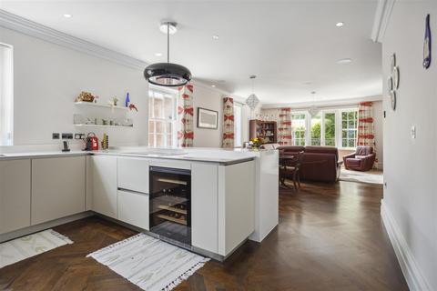 undefined, Flat 8 Oxshott Lodge, Leatherhead Road, Oxshott