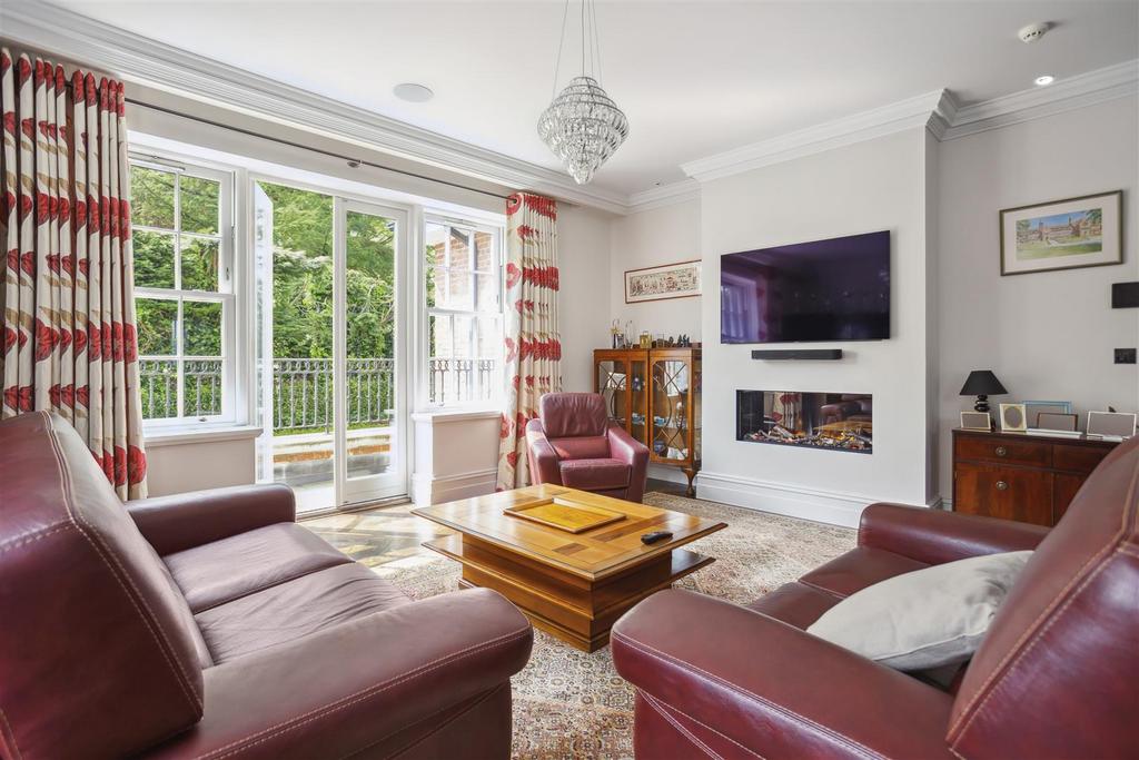 70898 Flat-8-Oxshott-Lodge 07.jpg