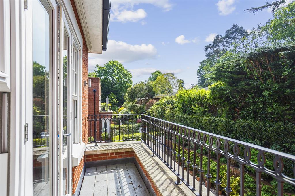 70898 Flat-8-Oxshott-Lodge 45.jpg