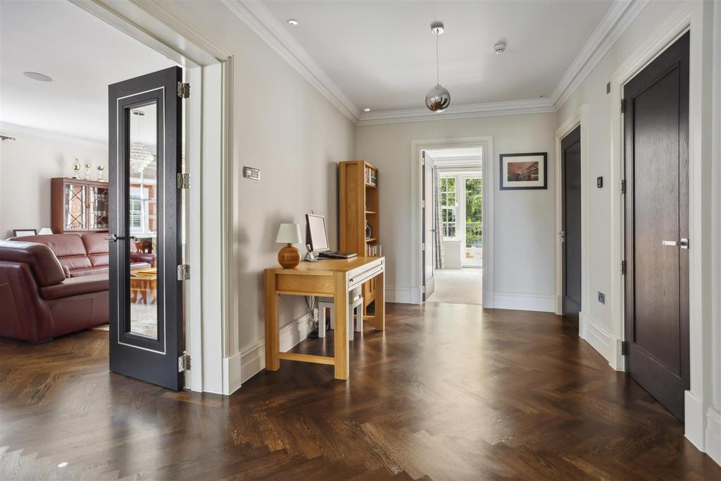 70898 Flat-8-Oxshott-Lodge 23.jpg