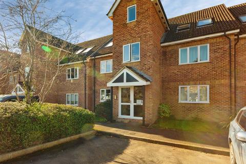 undefined, Old Fives Court, Burnham, Slough