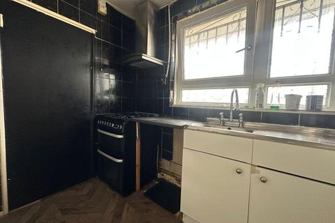 2 bedroom apartment to rent, Flansham House, Clemence Street, E14