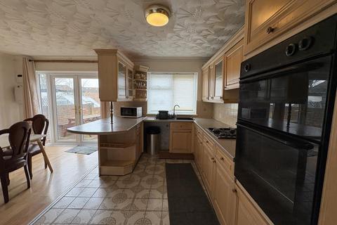4 bedroom semi-detached house to rent, Clevedon Gardens,  Hounslow,  TW5