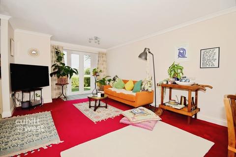 2 bedroom apartment to rent, The Paddock Chichester PO20