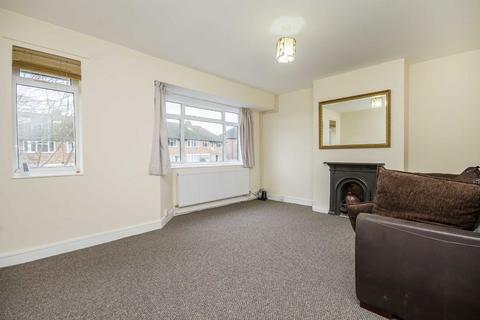 2 bedroom maisonette to rent, Cavendish Avenue, London W13