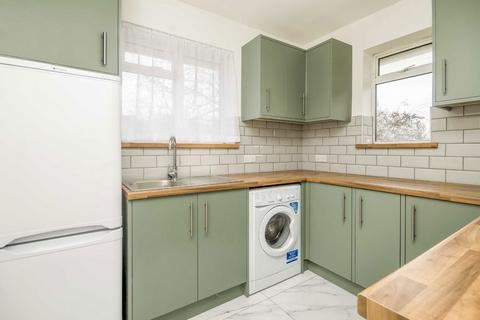 2 bedroom maisonette to rent, Cavendish Avenue, London W13