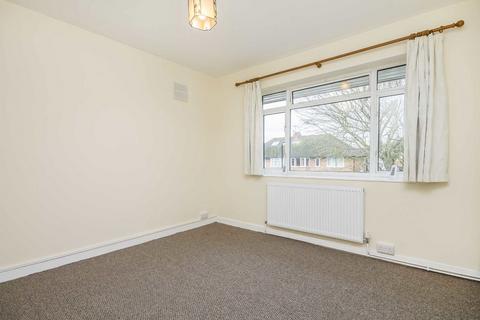 2 bedroom maisonette to rent, Cavendish Avenue, London W13