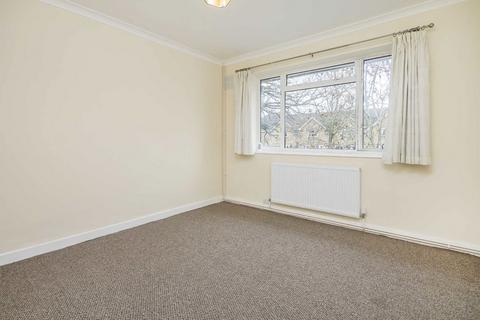 2 bedroom maisonette to rent, Cavendish Avenue, London W13
