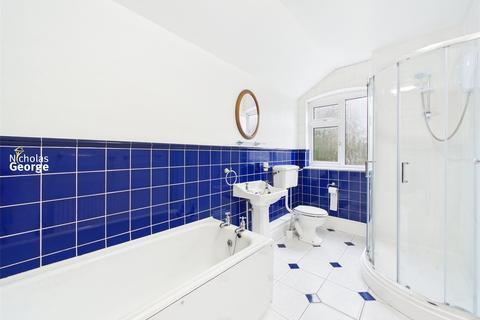 2 bedroom terraced house for sale, Highbury Road, Kings Heath, Birmingham, B14