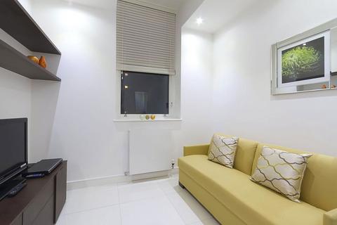 Studio to rent, Albany House, London WC1H