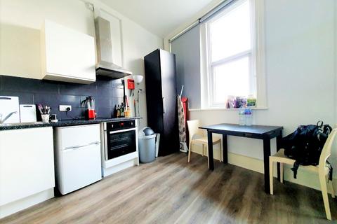 Studio to rent, Warspite Road Studio 9 London SE18 5PG