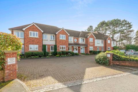 2 bedroom flat for sale, Wellington Avenue, Princes Risborough HP27