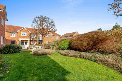 2 bedroom flat for sale, Wellington Avenue, Princes Risborough HP27