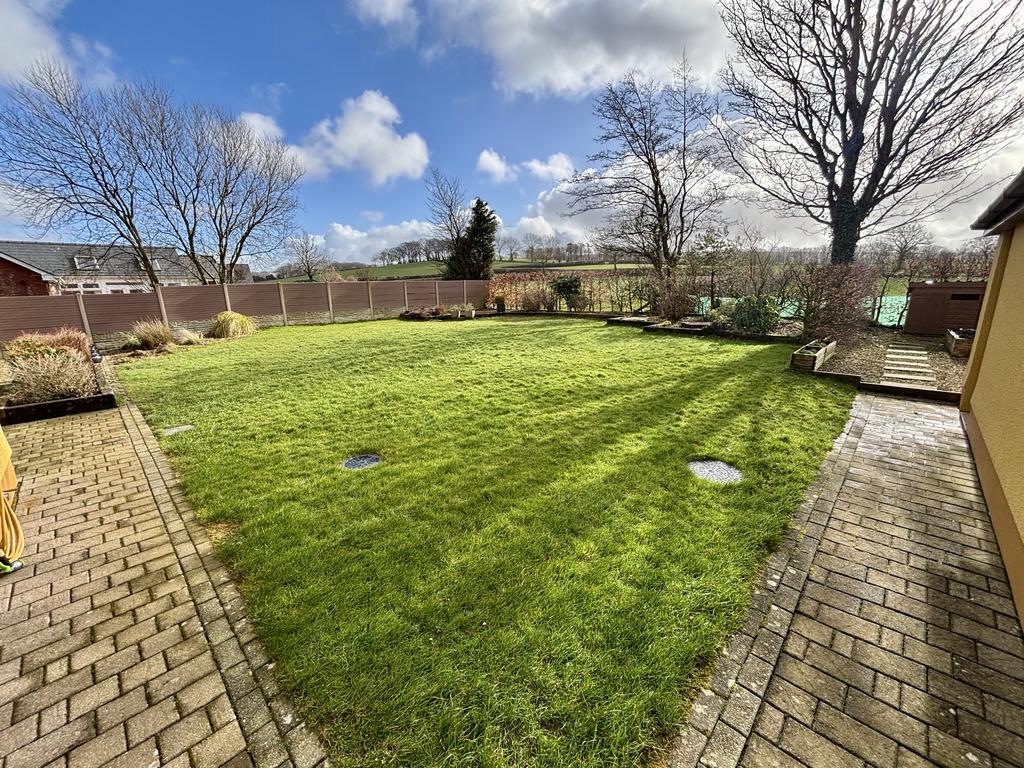 Garden (fourth image)