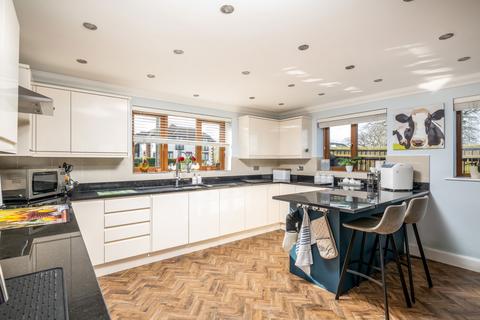 4 bedroom detached house for sale, Marston Hill, Aylesbury HP22