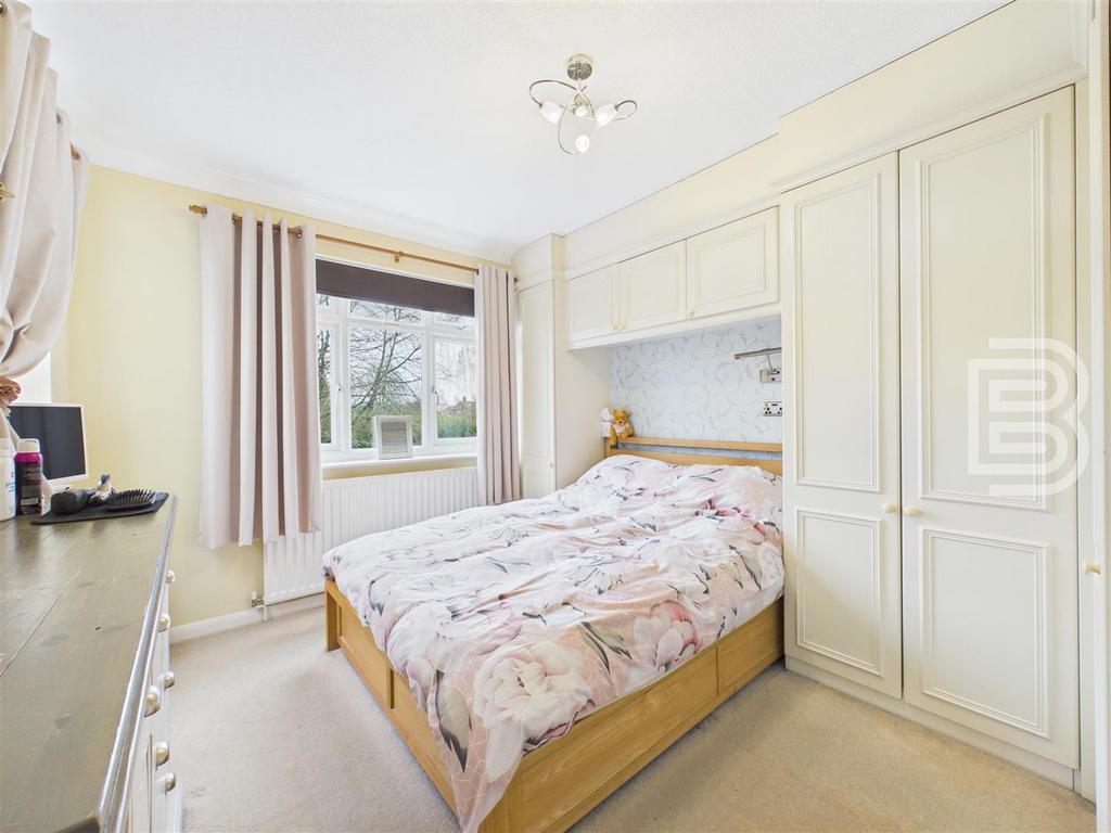 Bedroom 1.jpg