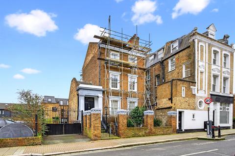 4 bedroom apartment to rent, Aden Grove, London, N16