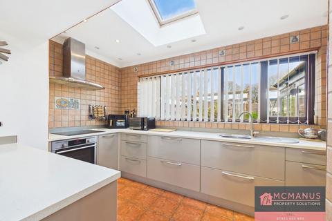 3 bedroom semi-detached house for sale, Dryden Crescent, Stevenage SG2