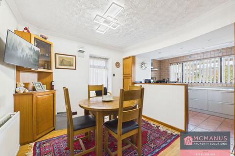 3 bedroom semi-detached house for sale, Dryden Crescent, Stevenage SG2