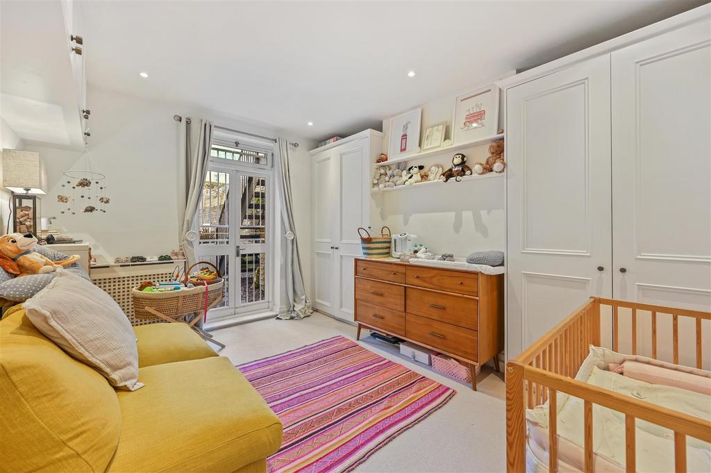 BCFBL -  - Westwick Gardens - Bedroom 1 (1)-.jpg