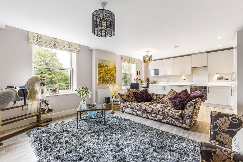 Sitting Room/Kitchen