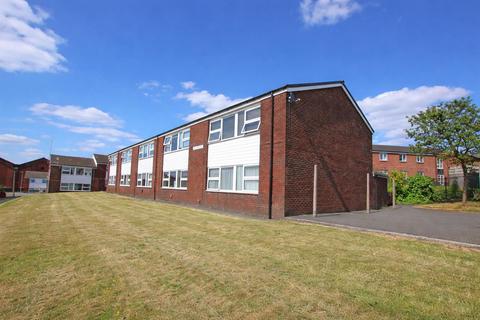 1 bedroom flat to rent, Hilton Road, Darwen, BB3 2DY