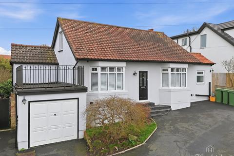 4 bedroom detached house for sale, Grosvenor Road, Benfleet, SS7 1