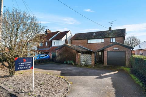 4 bedroom detached house for sale, Chapel Road, Colchester CO5