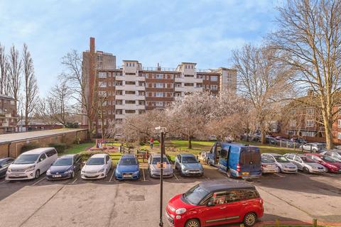 2 bedroom apartment for sale, Nelson Road, Portsmouth